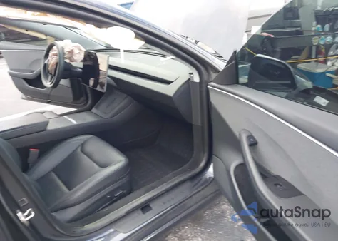 2024 Tesla Model 3 из США, поврежденный, VIN 5YJ3E1EA2RF743635